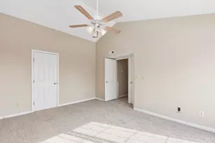 496 Mapleleaf Dr, Union Township, OH 45255 - Photo 14