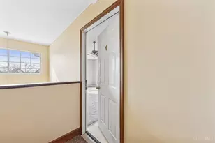 496 Mapleleaf Dr, Union Township, OH 45255 - Photo 4