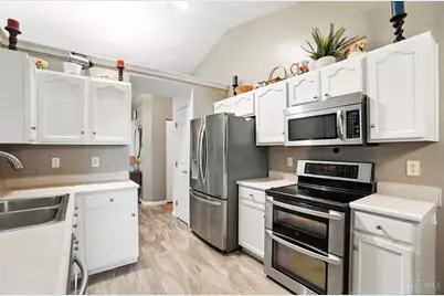 2434 Whisper Drive, Miamisburg, OH 45342 - Photo 14