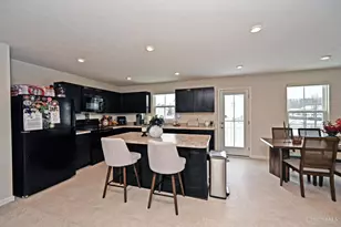 288 Samplewood Ln, Pierce Township, OH 45102 - Photo 8