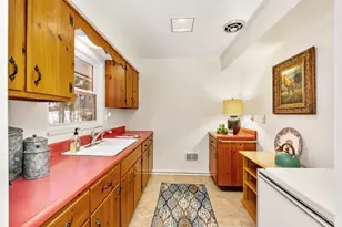 8500 Kugler Mill Rd, Indian Hill, OH 45243 - Photo 80