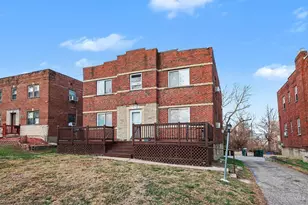 7119 Eastlawn Dr, Cincinnati, OH 45237 - Photo 2