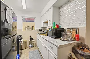 7119 Eastlawn Dr, Cincinnati, OH 45237 - Photo 4