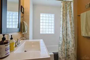 982 Hatch St, Cincinnati, OH 45208 - Photo 18