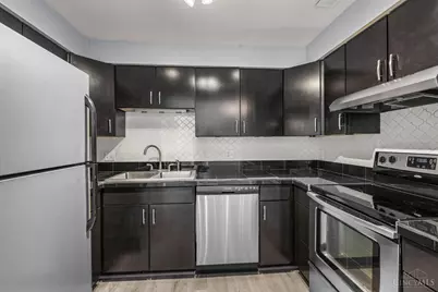 551 E Thirteenth Street #4, Cincinnati, OH 45202 - Photo 6