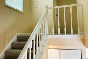 10946 Barrington Ct, Sycamore Township, OH 45242 - Photo 2