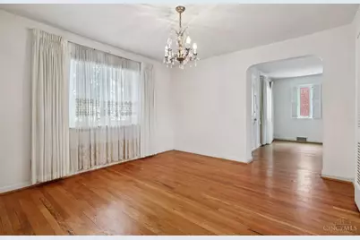 2806 Losantiridge, Columbia Township, OH 45213 - Photo 10