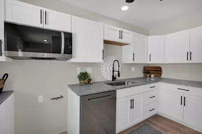 290 Nelson Lane, Cincinnati, OH 45246 - Photo 4