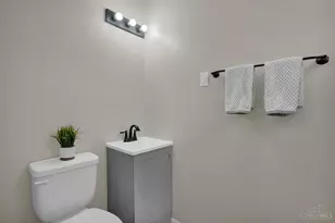 290 Nelson Ln, Cincinnati, OH 45246 - Photo 18