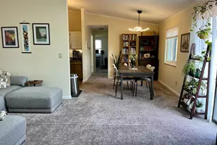 9512 Woodland Hills Dr, West Chester, OH 45011 - Photo 8