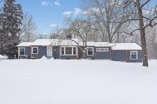 335 Albion Ave, Glendale, OH 45246 - Photo 1