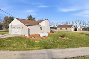 1700 Mosley Dr, Hamilton, OH 45013 - Photo 2