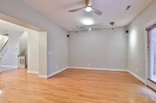 915 Sharkey Ln, Cincinnati, OH 45206 - Photo 8