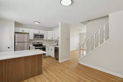 951 Villa View Court #951, Delhi Township, OH 45238 - Photo 8