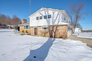 9500 Arnett Dr, Jefferson Twp, OH 45347 - Photo 2