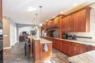 308 Yorkshire Ln, Beavercreek, OH 45385 - Photo 14