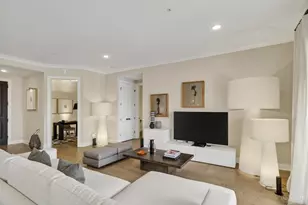 230 Vintage Club Dr, Montgomery, OH 45249 - Photo 4