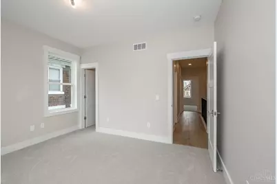 3217 Gilbert Avenue, Cincinnati, OH 45207 - Photo 22