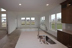 689 Bottega Dr, Washington Twp, OH 45458 - Photo 10