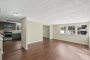 11586 Pippin Rd, Colerain Township, OH 45231 - Photo 4