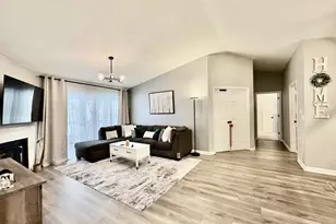 12021 Carrington Ln, Loveland, OH 45140 - Photo 8