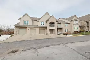 835 Neeb Rd, Delhi Township, OH 45233 - Photo 2