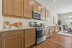 1382 Brookchase Cir, Hamilton Township, OH 45039 - Photo 16