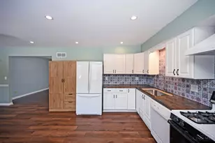 2660 Coshocton Ct, Miami Township, OH 45233 - Photo 14