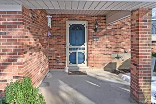 2660 Coshocton Ct, Miami Township, OH 45233 - Photo 2