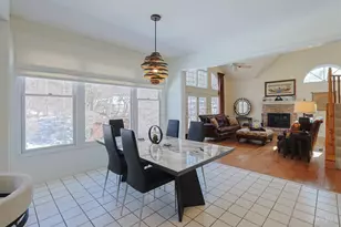 11108 Huntwicke Pl, Blue Ash, OH 45241 - Photo 18