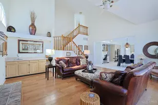 11108 Huntwicke Pl, Blue Ash, OH 45241 - Photo 10