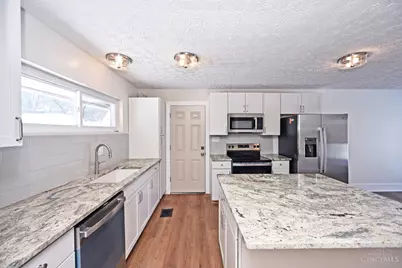 8609 Balboa Drive, Cincinnati, OH 45231 - Photo 4