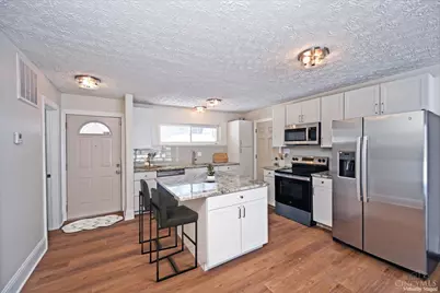 8609 Balboa Drive, Cincinnati, OH 45231 - Photo 2