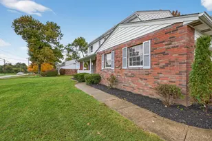 7988 Woodruff Rd, Cincinnati, OH 45255 - Photo 8