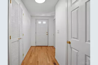 10810 Lakehurst Court #110, Sycamore Township, OH 45242 - Photo 4