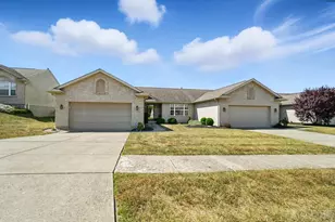 2139 Castle Pines Ct, Hamilton, OH 45013 - Photo 2