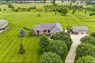 5326 Cotton Run Rd, Wayne Township, OH 45011 - Photo 2