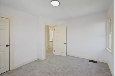 2217 Crane Avenue, Cincinnati, OH 45207 - Photo 10