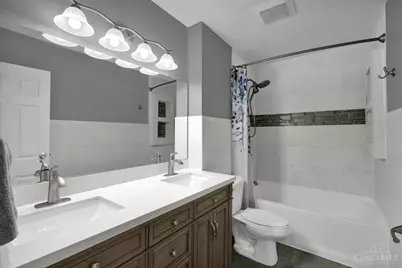 7966 Country Green Court, West Chester, OH 45069 - Photo 14