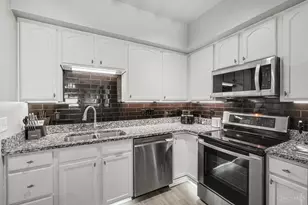 9305 Bridgecreek Dr, Springfield Township, OH 45231 - Photo 14