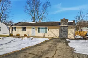 5744 Lynn St, Franklin Township, OH 45005 - Photo 2
