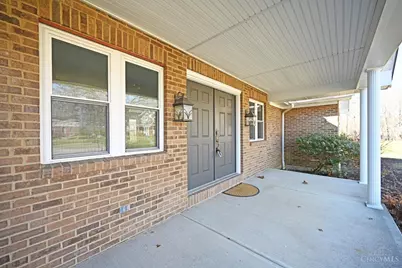 1081 Sedgefield Court, Hamilton Township, OH 45039 - Photo 4