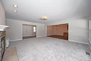 1081 Sedgefield Ct, Hamilton Township, OH 45039 - Photo 12