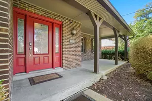 7835 Pfeiffer Rd, Montgomery, OH 45242 - Photo 2