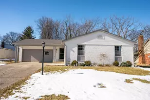 2713 Falconbridge Dr, Green Township, OH 45238 - Photo 2