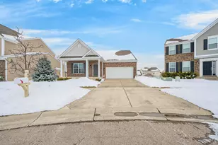 476 Haybrooke Dr, Hamilton Township, OH 45039 - Photo 4