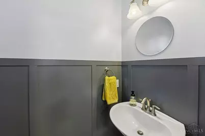 448 Strafer Street, Cincinnati, OH 45226 - Photo 38