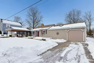 8635 Tudor Ct, Sycamore Township, OH 45242 - Photo 2