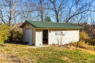 7936 Eagle Creek Rd, Cincinnati, OH 45247 - Photo 36