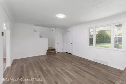 7936 Eagle Creek Road, Cincinnati, OH 45247 - Photo 8